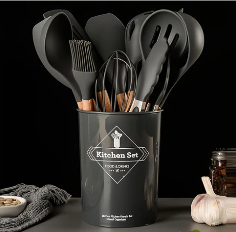 12 Pcs Silicone Wooden Handle Kitchen Cooking Utensil Set (Random Color)