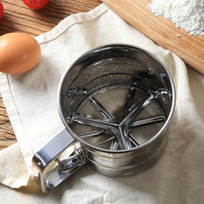 Stainless Steel Flour Sieve Strainer – Fine Mesh Kitchen Sifter for Baking & Dry Ingredients