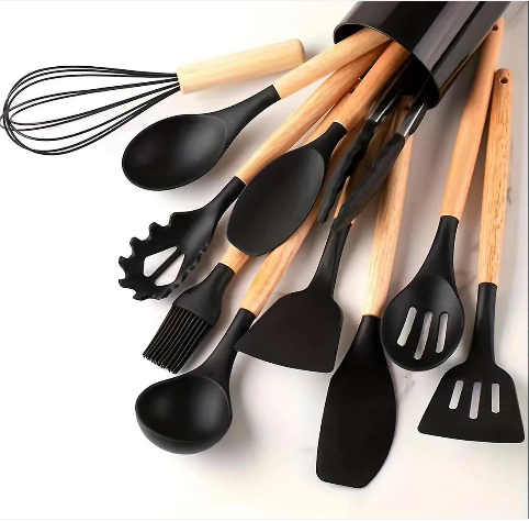12 Pcs Silicone Wooden Handle Kitchen Cooking Utensil Set (Random Color)