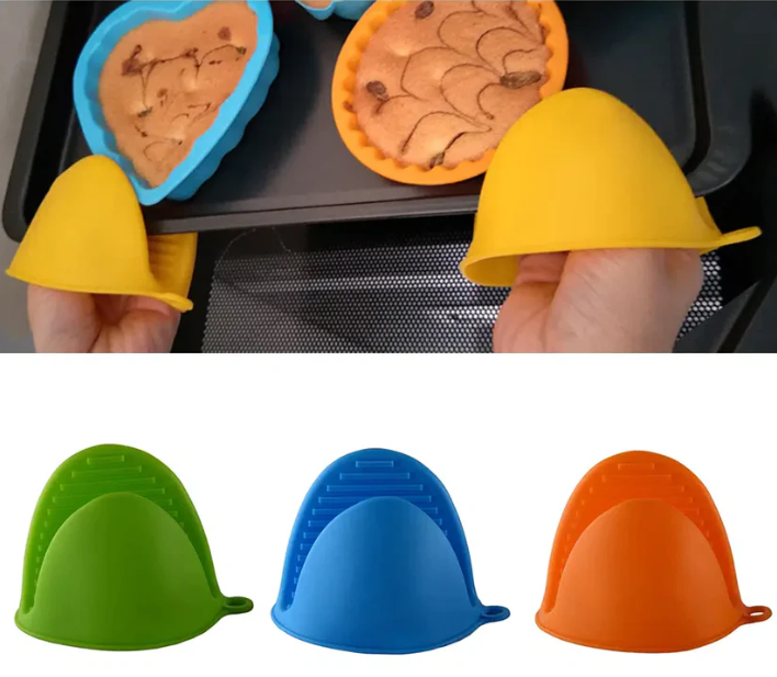 01 Pcs Silicone Pot Holder - Pair