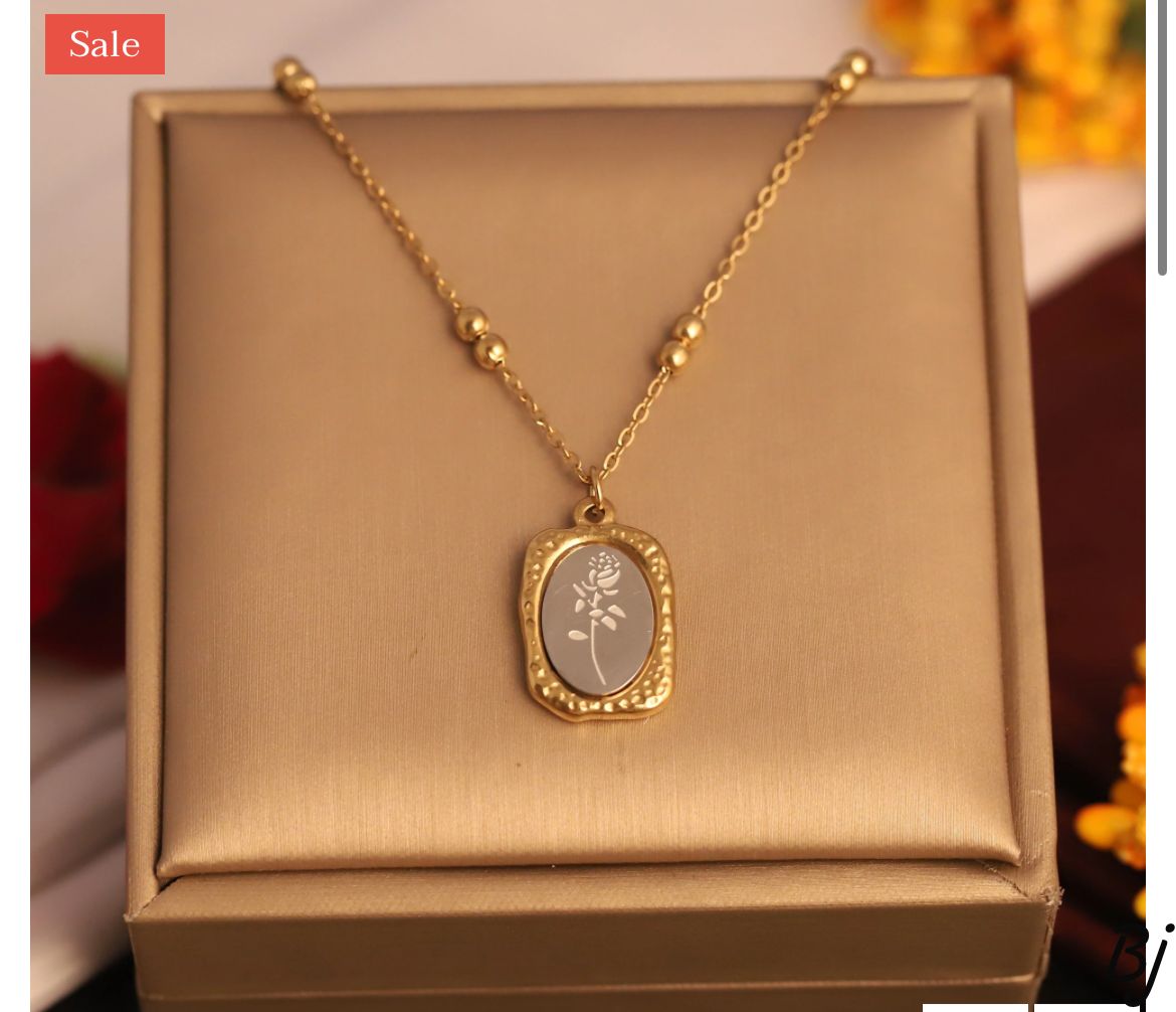 Fancy Beautiful Stainless Steel Mirror Rose Flower Pendants For Her