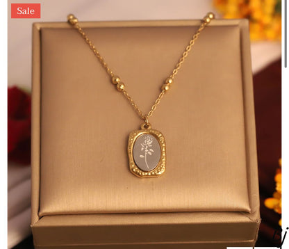 Fancy Beautiful Stainless Steel Mirror Rose Flower Pendants For Her