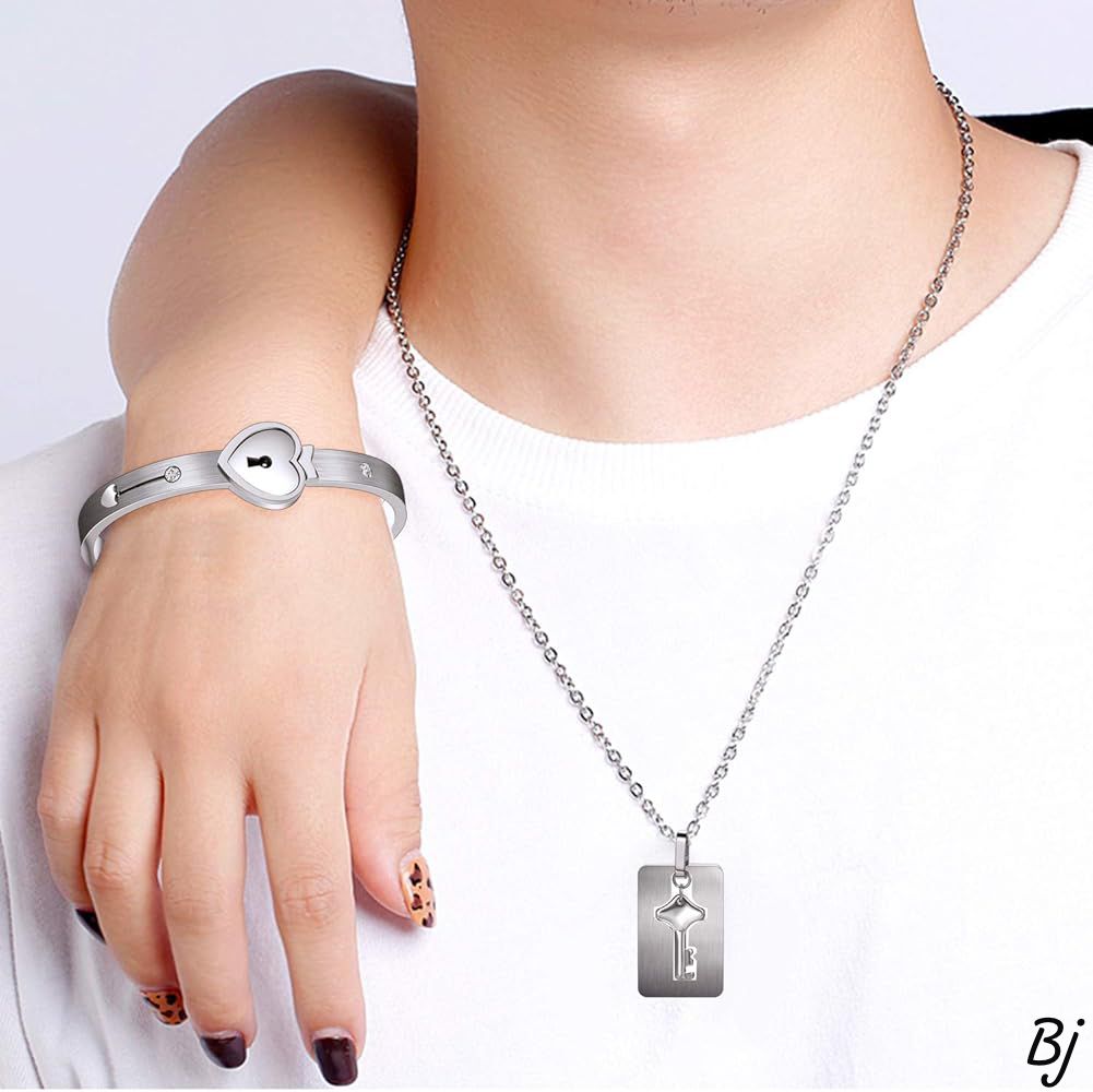 Fancy Beautiful Anti Tarnish Stainless Steel Lock Bracelet And Key Necklace For Her
